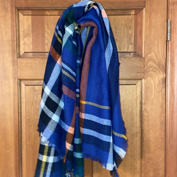 Blue plaid scarf - Picture 2 of 2